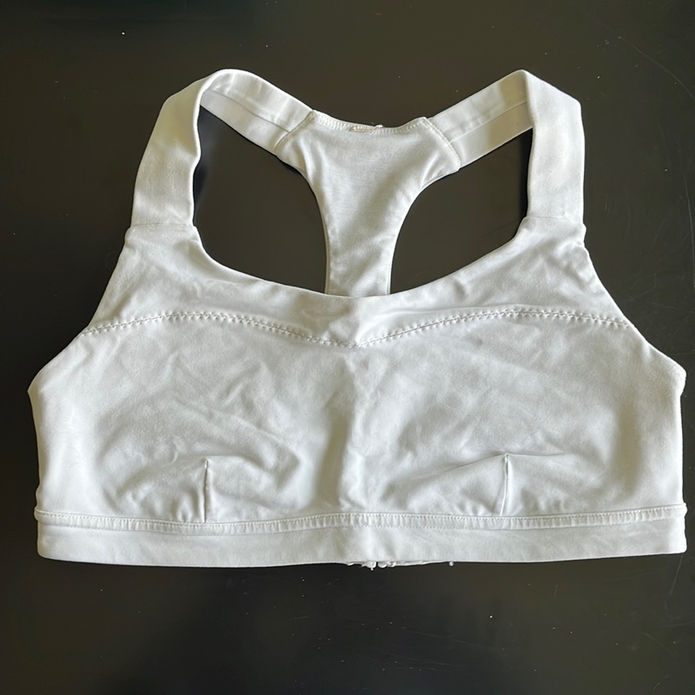 Lululemon sports bra, sz 6